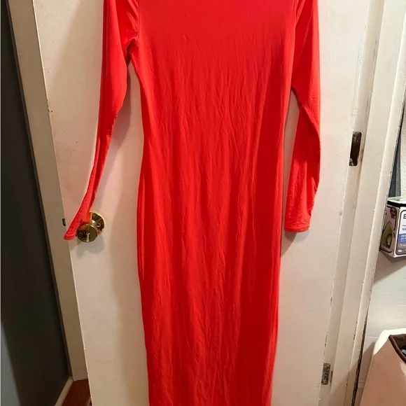 SKIMS Fits Everybody Maxi Dress - Picture 5 of 6